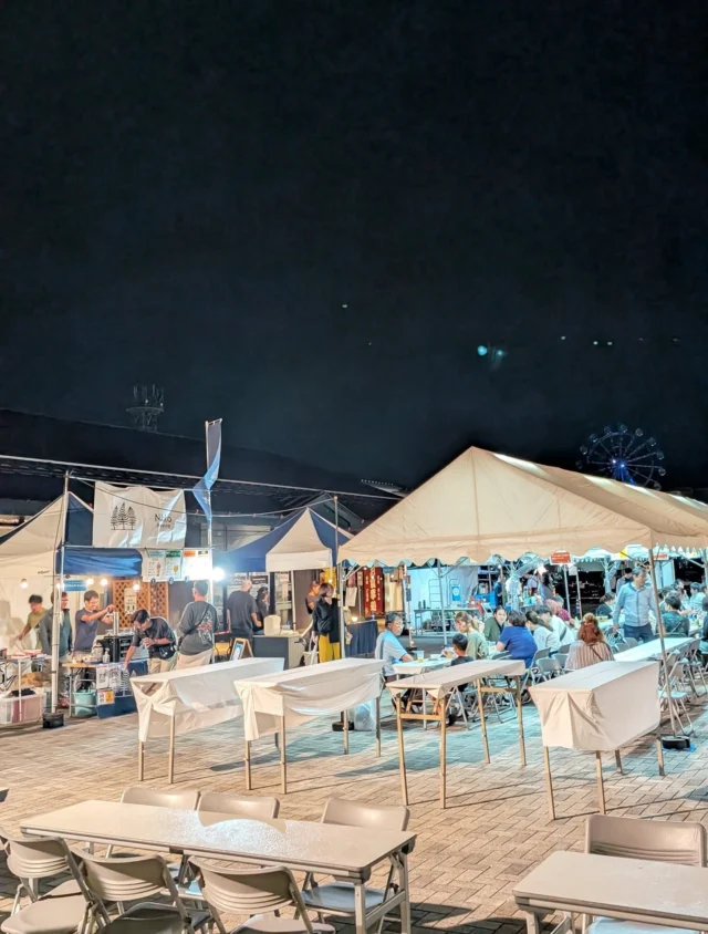 【 🍻NIKKO SAKE FESTA 終了しました🍶 】

昨日までの2日間、ニコニコ広場では #NIKKOSAKEFESTA が開催されました!

生憎の雨模様と寒空ではありましたが、どうにか無事に終えることができました。

足元が悪い中でも遊びに来てくださった皆さま、出店者の皆さま、設営を手伝ってくださった近隣の皆さま、誠にありがとうございました！🥹

3年ぶりのイベント開催ということで、至らぬ点も多々あったかとは思いますが、皆さまの楽しい思い出になっていたら幸いです。

またいつか開催をする際にはどうぞよろしくお願いします🙏

#道の駅日光 #ニコニコ本陣 #道の駅 #日光 #栃木 #栃木のお酒